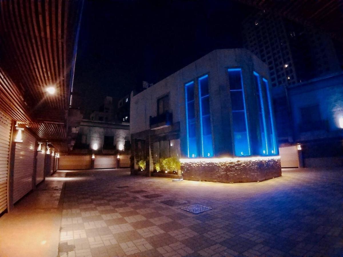 Venice Motel Taichung Exteriör bild